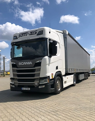 Ansamblu de transport marfuri cu profesionalism si verificare tehnica riguroasa